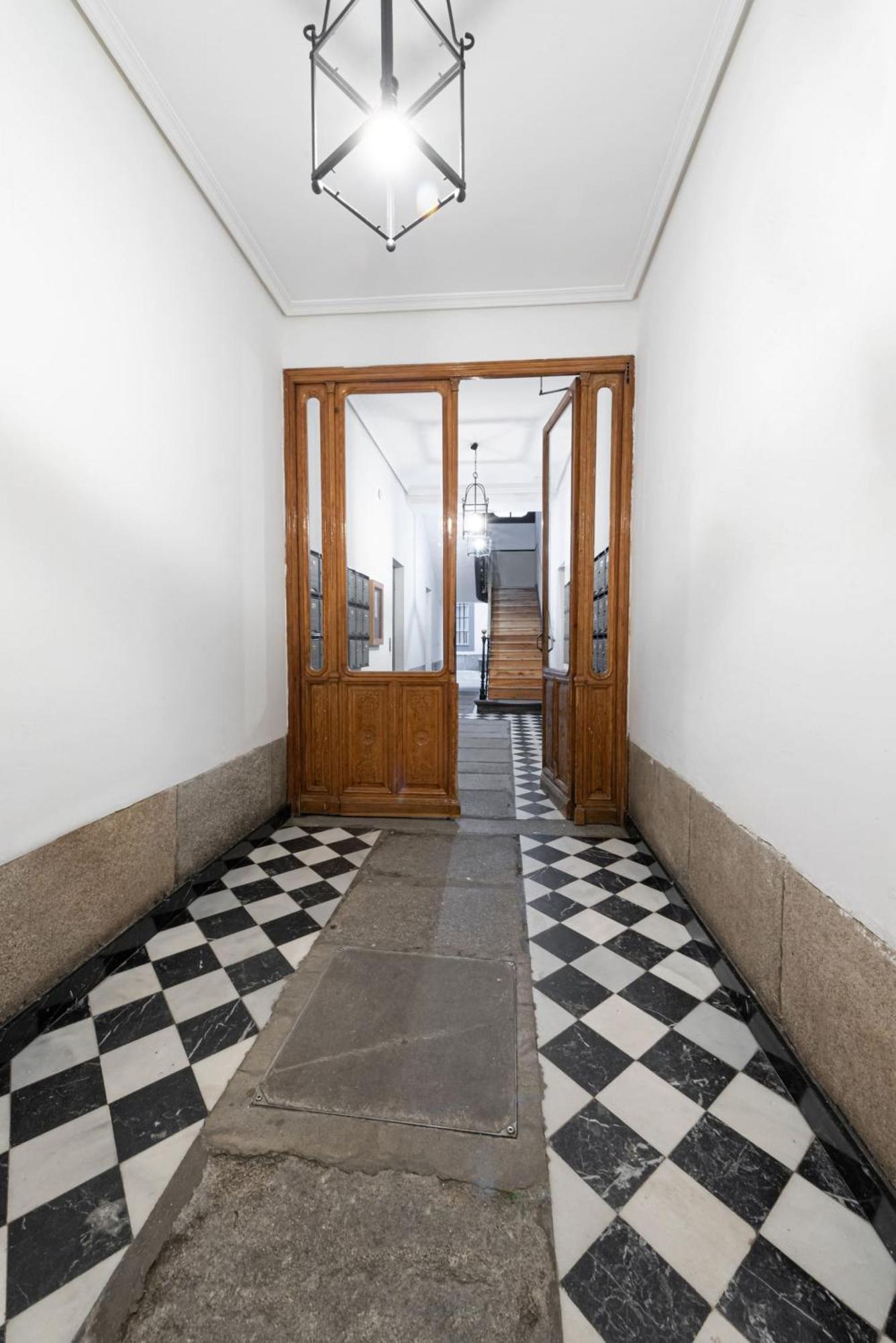 Apartamentos Day Madrid Luna Centro Gran Via Sol Malasana Ngoại thất bức ảnh