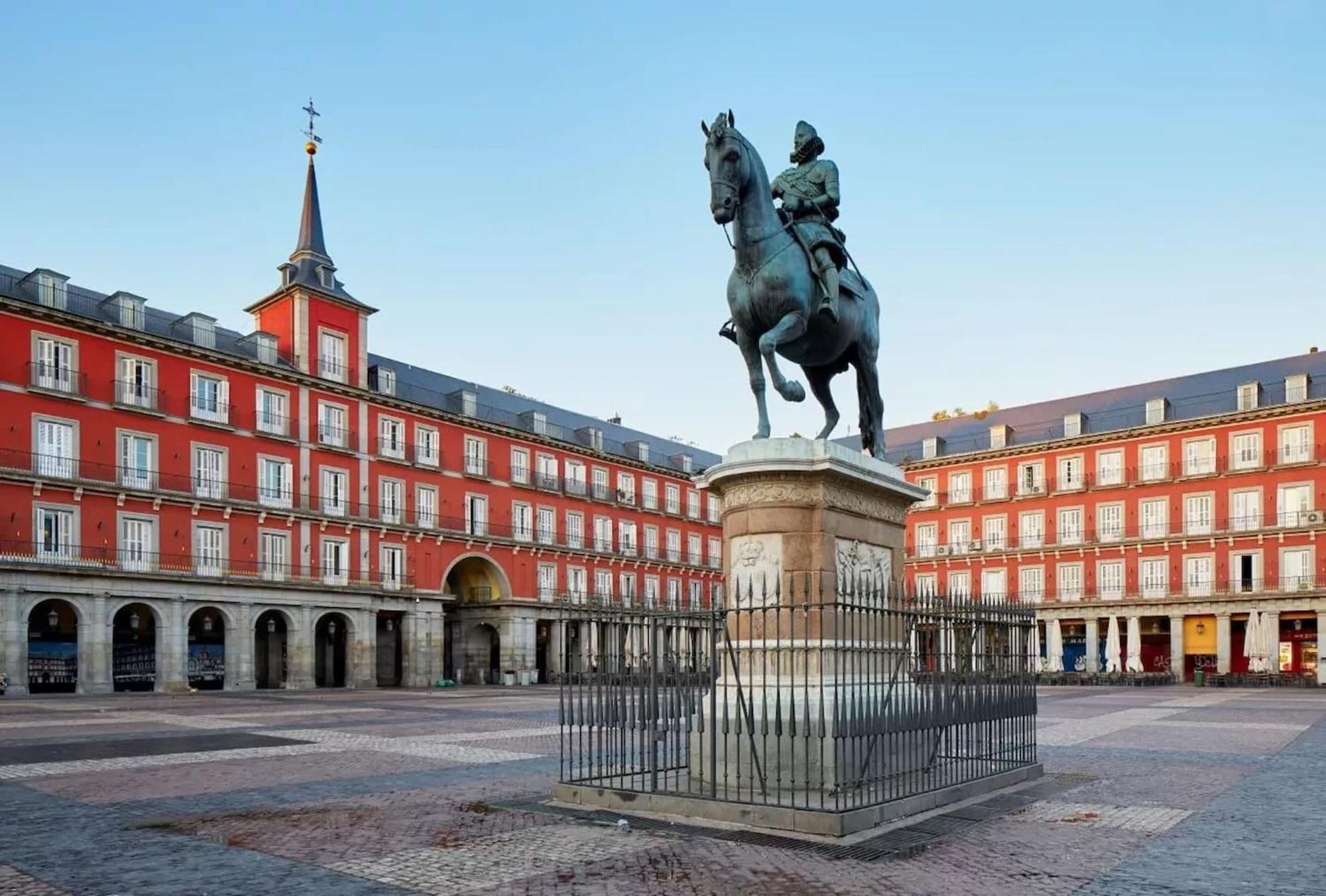 Apartamentos Day Madrid Luna Centro Gran Via Sol Malasana Ngoại thất bức ảnh
