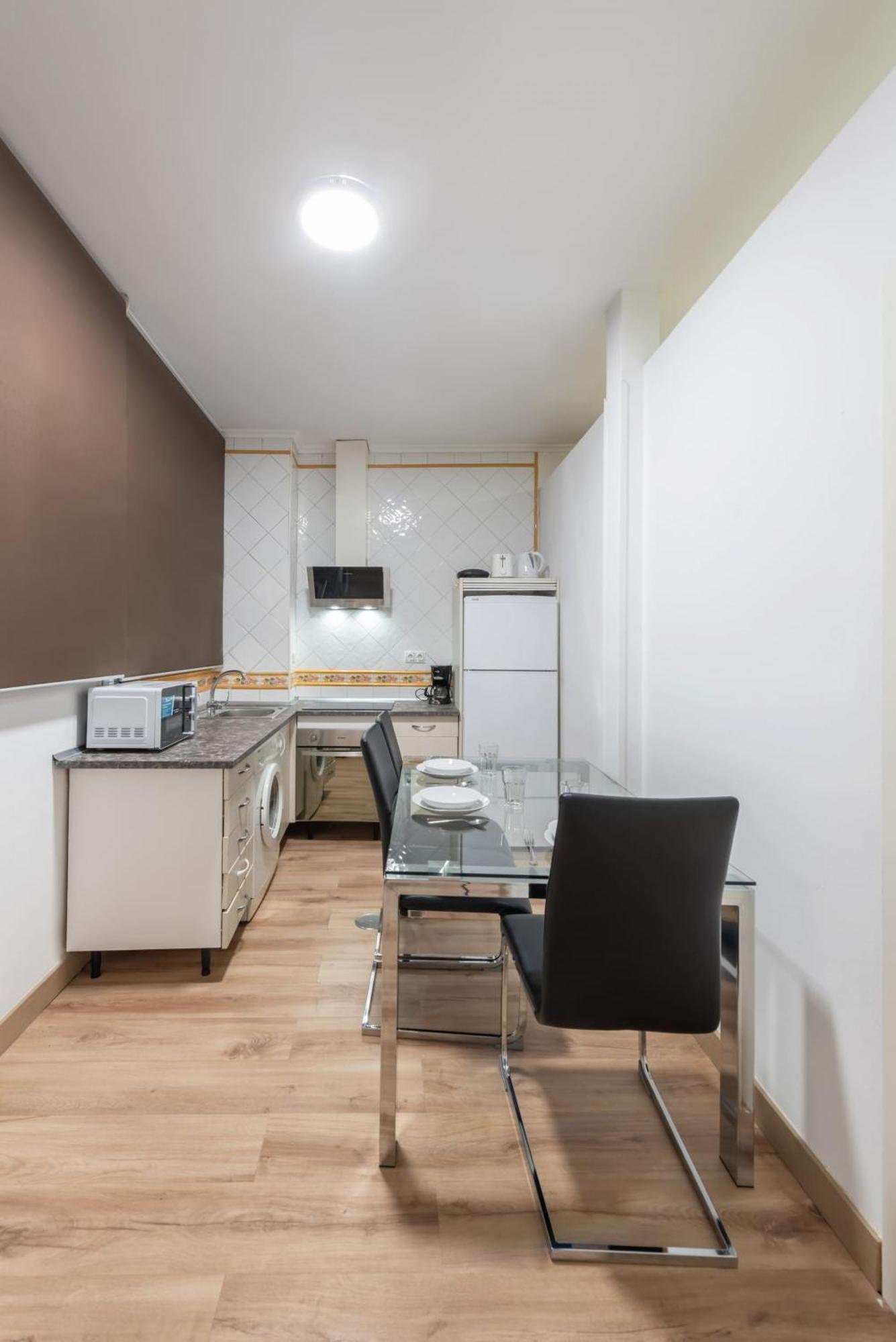 Apartamentos Day Madrid Luna Centro Gran Via Sol Malasana Ngoại thất bức ảnh